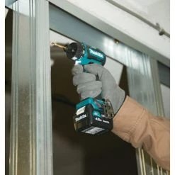 Perceuse-visseuse 12V Makita DF032DSAE + 2 batteries CXT Li-Ion 2 Ah + chargeur + coffret 9 Perceuse-visseuse 12V Makita DF032DSAE + 2 batteries CXT Li-Ion 2 Ah + chargeur + coffret -Perceuse Soldes Magasin AFD 103146