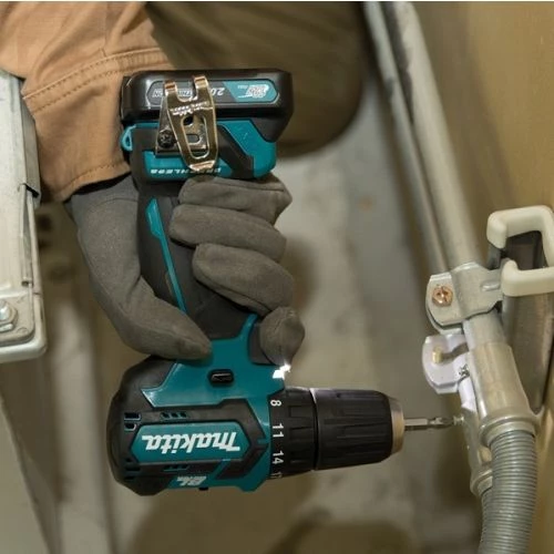 Perceuse-visseuse 12V Makita DF332DSAJ + 2 batteries CXT Li-Ion 2 Ah + chargeur + coffret Makpac 7 Perceuse-visseuse 12V Makita DF332DSAJ + 2 batteries CXT Li-Ion 2 Ah + chargeur + coffret Makpac – Image 5