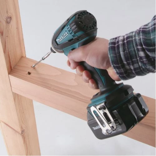 Visseuse à chocs sans-fil 160 Nm Makita DTD146Z 18 V (sans batterie ni chargeur) 4 Visseuse à chocs sans-fil 160 Nm Makita DTD146Z 18 V (sans batterie ni chargeur) – Image 2