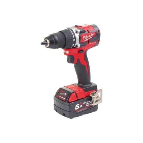 Perceuse-visseuse 18V Milwaukee M18 CBLDD-502C + 2 batteries 5 Ah + chargeur + coffret - 4933464556 3 Perceuse-visseuse 18V Milwaukee M18 CBLDD-502C + 2 batteries 5 Ah + chargeur + coffret - 4933464556