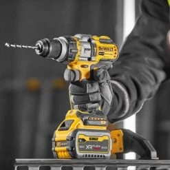 Perceuse-visseuse à percussion 18v Dewalt DCD999X1 18V + 1 batterie Flexvolt 3/9 Ah + chargeur en coffret TSTAK - DCD999X1-QW -Perceuse Soldes Magasin AFD 137566