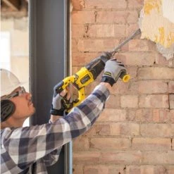 Perforateur-burineur sans-fil SDS+ Stanley Fatmax FMCD900M2S 18V + 2 batteries 4 Ah + sac -Perceuse Soldes Magasin AFD 142487