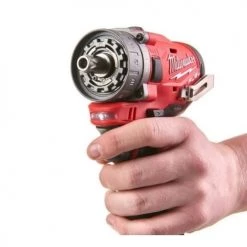 Perceuse-visseuse à percussion Milwaukee M12 FPDXKIT-202X 12 V + 2 batteries 2Ah + chargeur + HD-BOX - 4933464138 -Perceuse Soldes Magasin AFD 145143