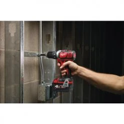 Perceuse-visseuse 18V Milwaukee M18 BDD-0 compacte (sans batterie ni chargeur) en boite en carton - 4933443530 -Perceuse Soldes Magasin AFD 178864