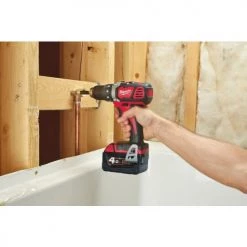 Perceuse-visseuse 18V Milwaukee M18 BDD-0 compacte (sans batterie ni chargeur) en boite en carton - 4933443530 -Perceuse Soldes Magasin AFD 178865